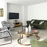 Uccelli Modern 5 Etoiles With Heated Pool For 12 People