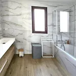 Uccelli Modern 5 Etoiles With Heated Pool For 12 People 别墅