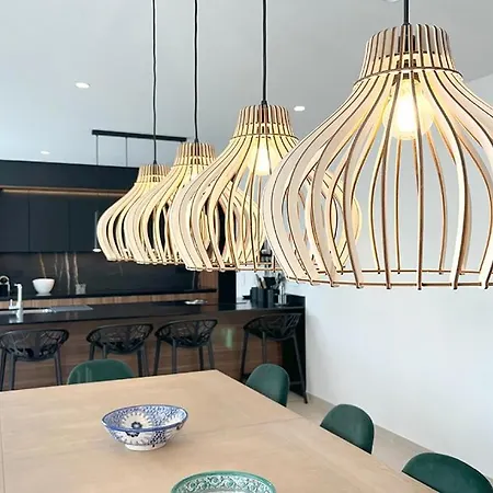 Uccelli Modern 5 Etoiles With Heated Pool For 12 People Villa